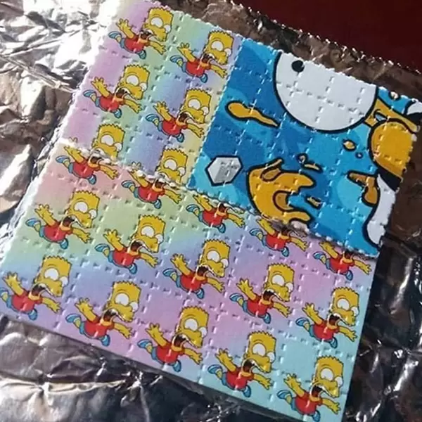 Hojas de LSD (250 ug) 2